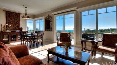 Ocean and sunset views from dinning area and livin