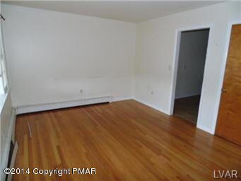 435 W Main St, Pen Argyl, PA 18072 - photo 3