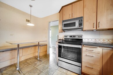 18531 Clyde Rd, Homewood, IL 60430 - photo 7