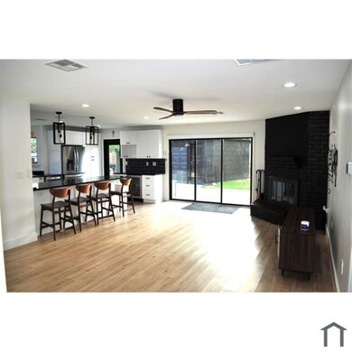 5515 Long Creek Ln, Houston, TX 77088 - photo 2