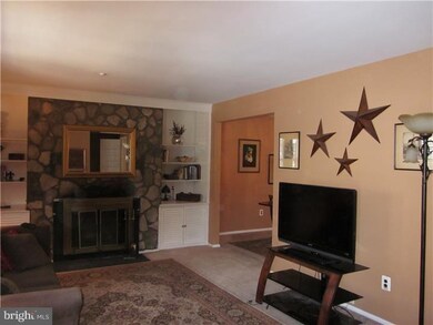 2 Lyman Hall Bldg unit 2, Blackwood, NJ 08012 - photo 4