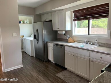 511 Haddock Ct, Jacksonville, NC 28546 - photo 6