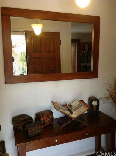 Welcoming entry to townhome.