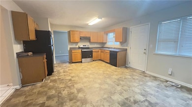 3774 Hollow Oak Ln, Lithonia, GA 30038 - photo 4