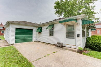 108 E Pembroke St, Tuscola, IL 61953 - photo 7