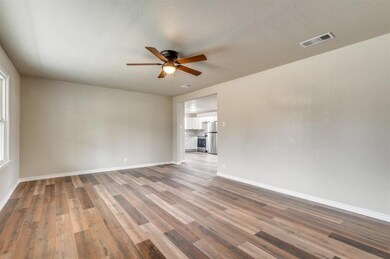 509 Crandle Dr, Fort Worth, TX 76108 - photo 2