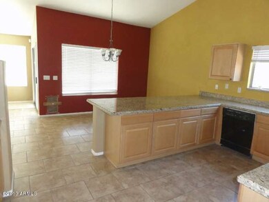 023-274135 - Kitchen-F-