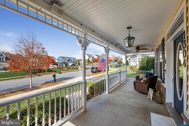 1304 Hope Farm Ct, Brunswick, MD 21716 - photo 5