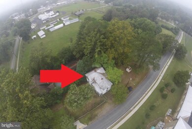 210 Fredericksburg Ave, Louisa, VA 23093 - photo 2