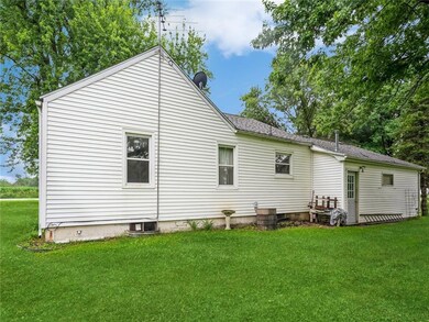5061 S74 Hwy S, Newton, IA 50208 - photo 4
