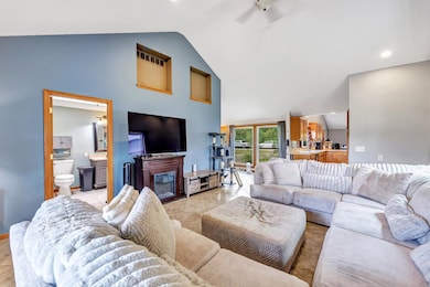 1618 Paynes Point Rd, Neenah, WI 54956 - photo 6