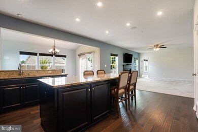 15504 Chiddingston Cir, Upper Marlboro, MD 20774 - photo 5