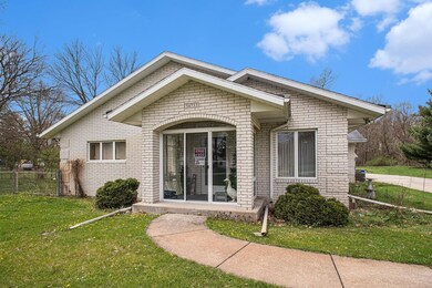 54733 Pear Rd, South Bend, IN 46628 - photo 4