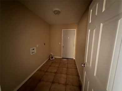 311 Kansas St, Bacliff, TX 77518 - photo 5