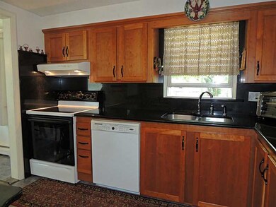 51 Park View Ave, Warwick, RI 02888 - photo 6