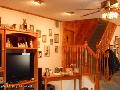 129 Townsend Ave, Swoyersville, PA 18704 - photo 2