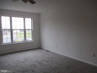 33 Shawn Ln, Bear, DE 19701 - photo 4