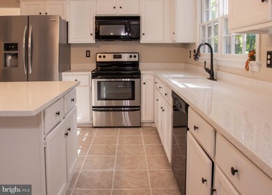 13500 Round Tree Ct, Silver Spring, MD 20906 - photo 6