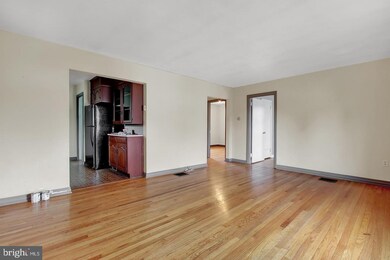 109 Landis Ave, Waynesboro, PA 17268 - photo 4