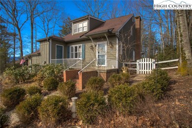 End unit..one level living! Do YOU hear the mounta