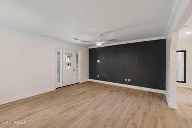 301_Dozier_St-3