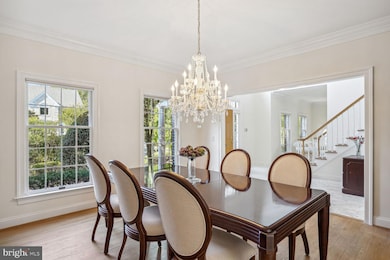 9322 Sprinklewood Ln, Potomac, MD 20854 - photo 5