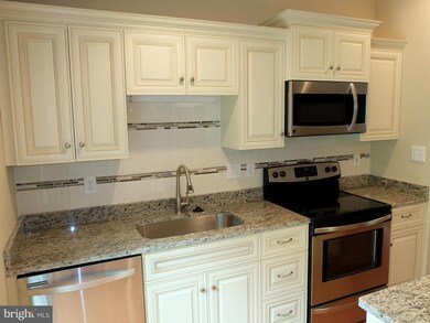 9120 Goldamber Garth, Columbia, MD 21045 - photo 6