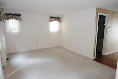 36 Highbridge Hill Rd, Nashua, NH 03063 - photo 2