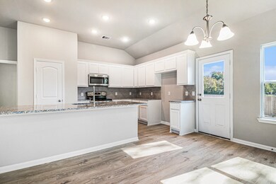 12375 Pecan Dr, Willis, TX 77318 - photo 5