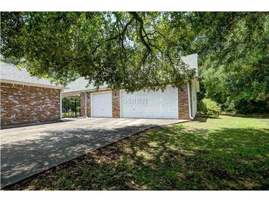 Facade/Exterior Front. garage