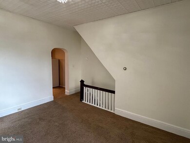 37 S Chestnut St unit 2, Boyertown, PA 19512 - photo 4