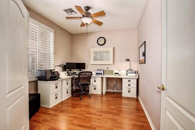 Den:Office