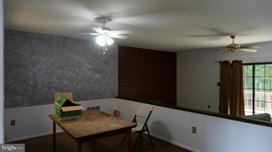 10211 Scarborough Commons Ct, Burke, VA 22015 - photo 4