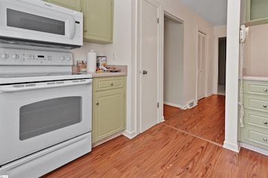 21 Forest Oaks Way, Spartanburg, SC 29307 - photo 5