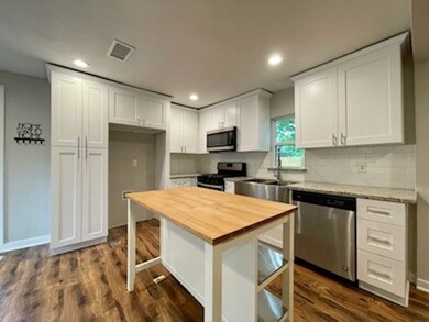 1009 South Ln, Houston, TX 77088 - photo 4