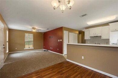 LIVING/DINING