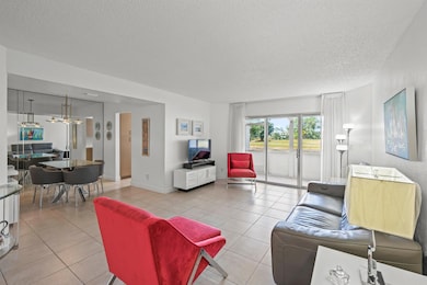 3871 Via Poinciana unit 1040, Lake Worth, FL 33467 - photo 2