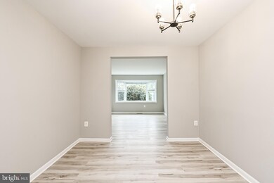 3054 Southern Elm Ct, Fairfax, VA 22031 - photo 6