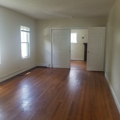 137 Quinapoxet Ln, Worcester, MA 01606 - photo 4