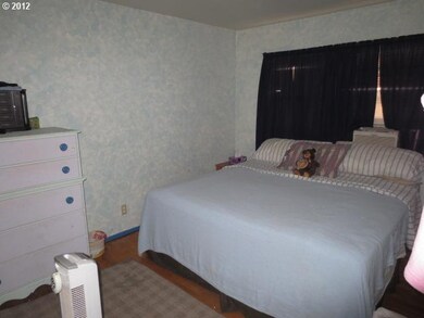 817 W 11th St, the Dalles, OR 97058 - photo 7