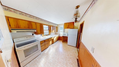 607 Taylor St, Ida Grove, IA 51445 - photo 2