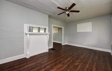 Living Room (3)