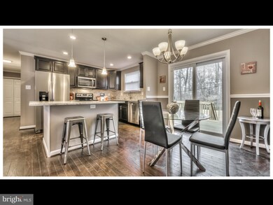 817 Nottingham Rd, Baltimore, MD 21229 - photo 5