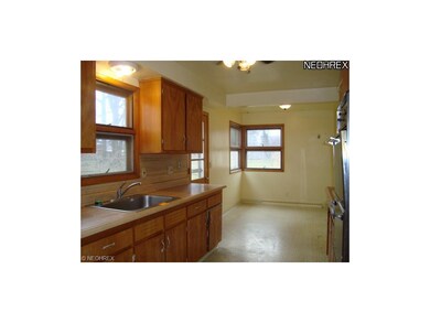 1923 Kapel Dr, Euclid, OH 44117 - photo 6