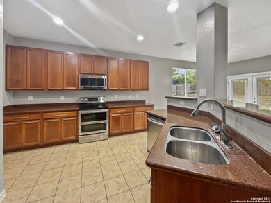 8131 Royal Field, San Antonio, TX 78255 - photo 4