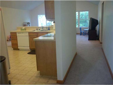 5452 Cowan St, Toledo, OH 43613 - photo 5