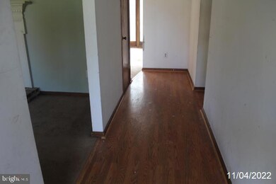 511 Adams Ln, Southampton, NJ 08088 - photo 4