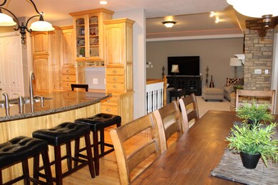 1012 Eagle Ridge Rd, Cedar Falls, IA 50613 - photo 4