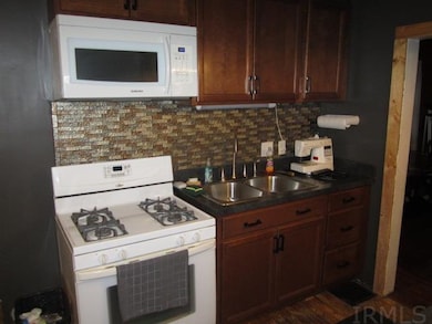 1213 W Lexington Ave, Elkhart, IN 46514 - photo 3