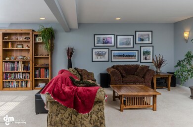 5679 Kenai Fjords Loop-large-002-Living